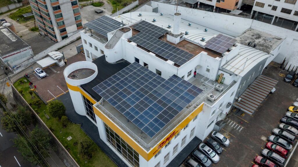 DHL impulsa la sostenibilidad energética: Un paso hacia un futuro logístico más verde